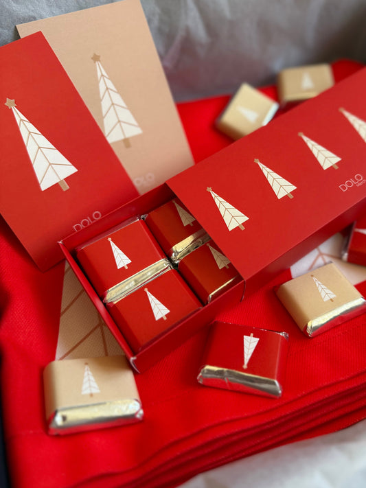 საახალწლო ნაკრები წითელი რანერით