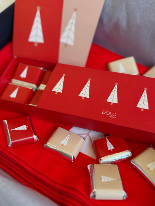 საახალწლო ნაკრები წითელი რანერით