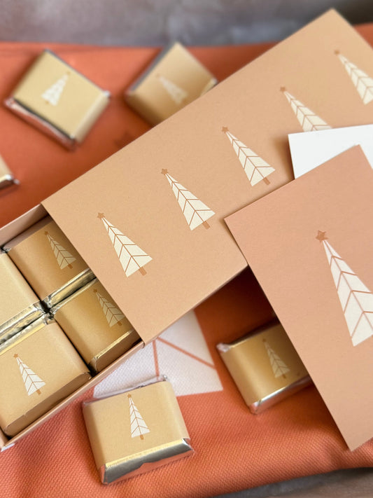 საახალწლო ნაკრები ბეჟი რანერით